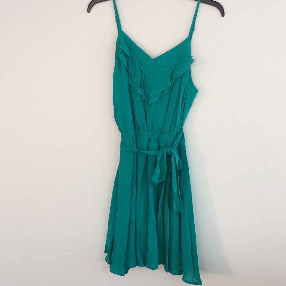 Lush Ruffled Dress - Picture 4 of 8